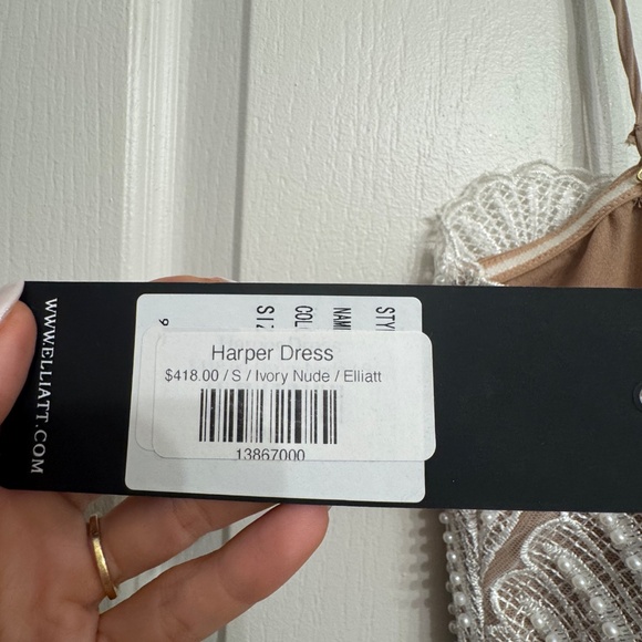 Elliatt bridal Harper dress-never worn! - Picture 4 of 4
